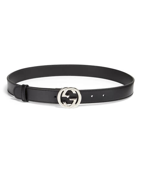 Interlocking G leather belt in black .